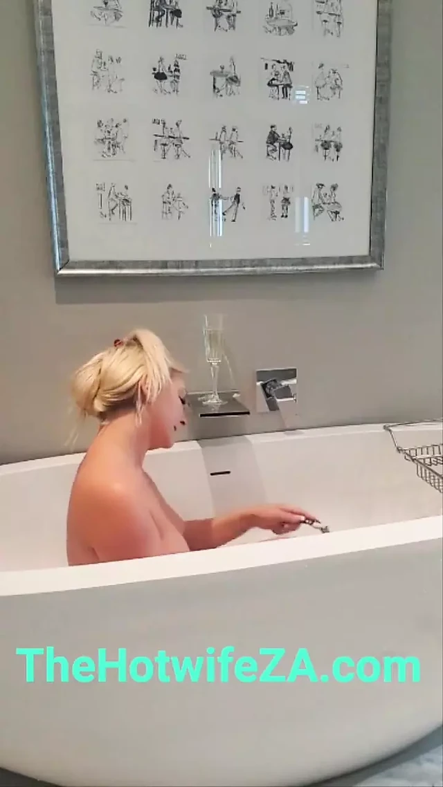 Pussy Play