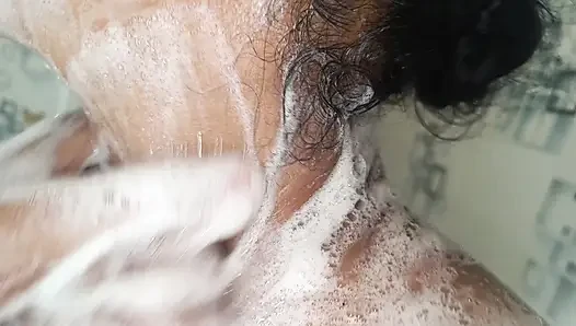 Housewife real bathing viral video