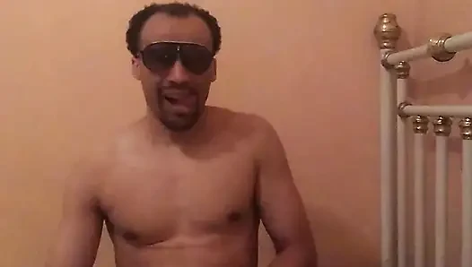 Özgüven baştan çıkarmayla karşılaştığında, sonuç kendisi için konuşur
