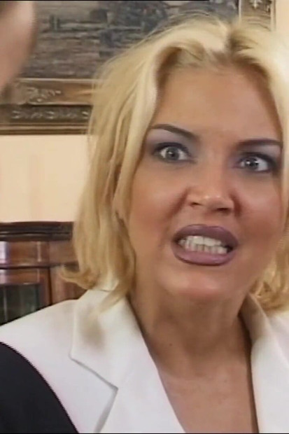 दुष्ट पुरुष चूत और लंड पर नियंत्रण कर रहे हैं