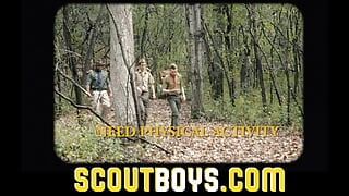 ScoutBoys Scout twink Oliver James और कली बिना कंडोम के चुपके से तंबू में सेक्स करती हैं