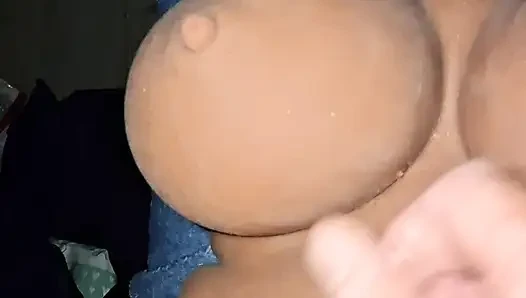 Sıcak yazın tadını çıkarıyor