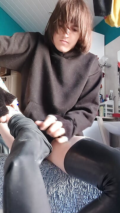 getting out of latex after a neihgt in  it
