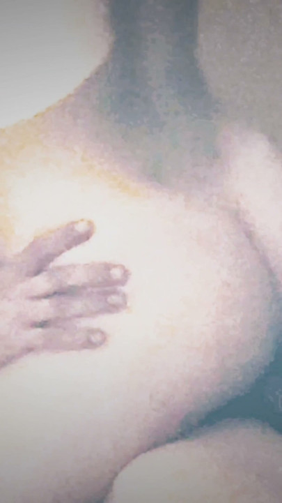 Mi papi se mete en mi habitación... y... amo ser su putita creampie llena de leche | Clip 2