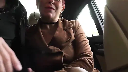 Oma-orgie mit fitten typen