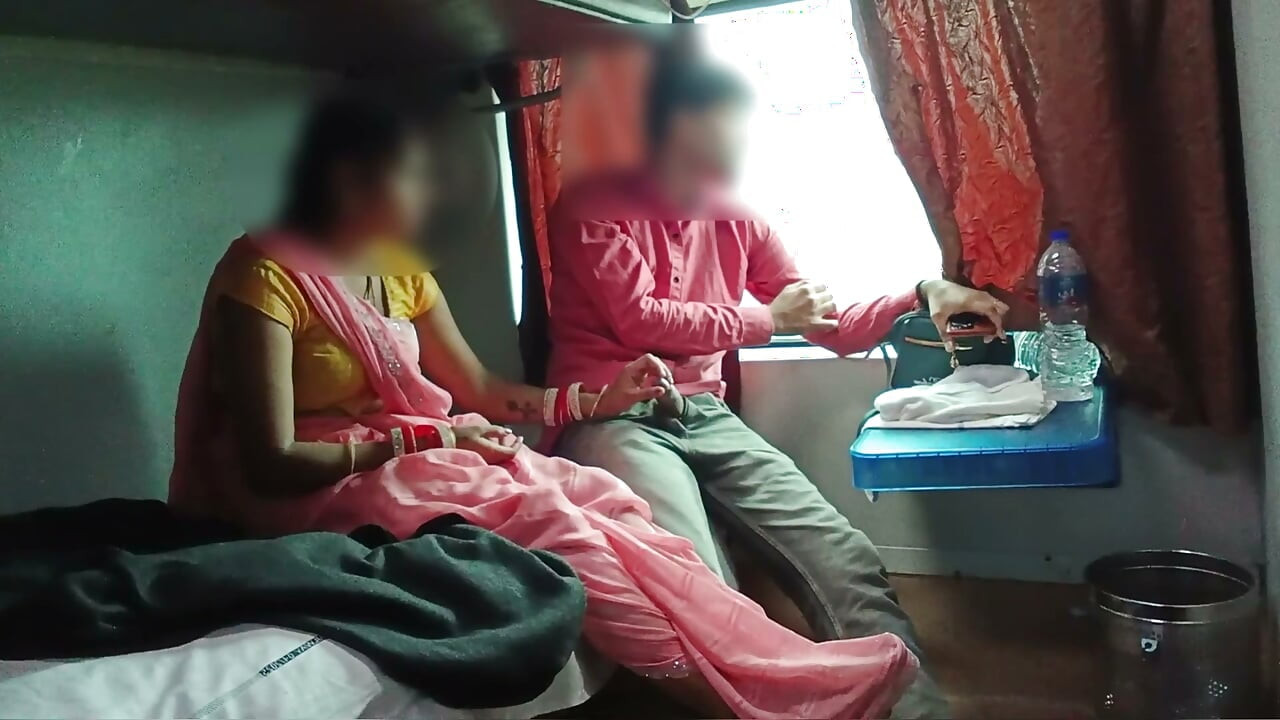 Deel 2 Trein Mein Suhagarat met Bhabhi Dewar in rijdende trein Bhabhi viert Suhagarat voor het eerst met Dewar Hindi Audio