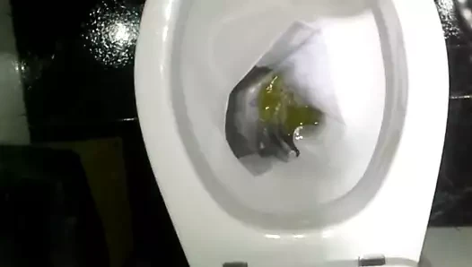 Meando para humillar a la EX de un amigo