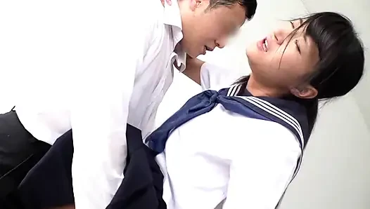 Whisper sepulang sekolah - ekor kuda bergoyang dan persatuan pertama rahasia
