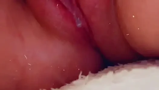 Real pulsating woman orgasm