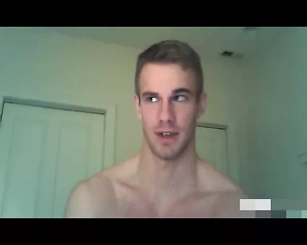 Straight Hunk Guy on Cam with audio