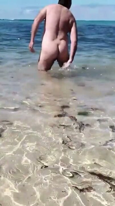 Adeliade Beach | Clip 1