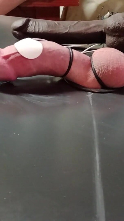 「Lots of cum」の忘れられない瞬間。