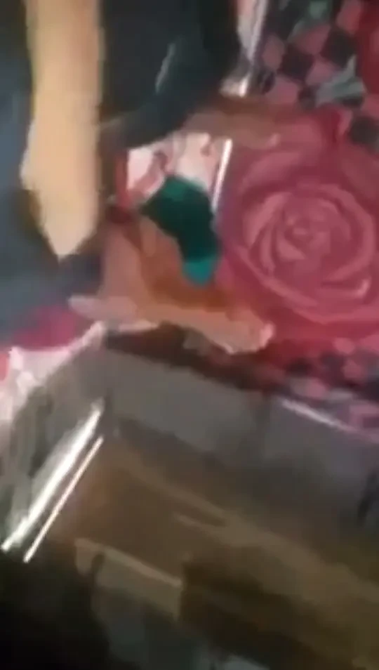 Step son fuck step mom pussy.