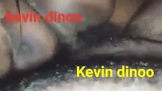 Kevin Dinoo com beleza traseira