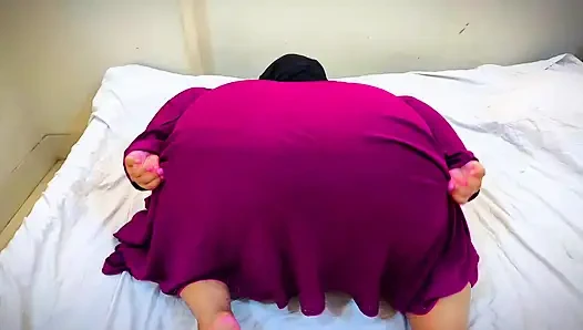 Kirli göt deliği ve amcık mms canlı - büyük götlü Kahireli Müslüman kız