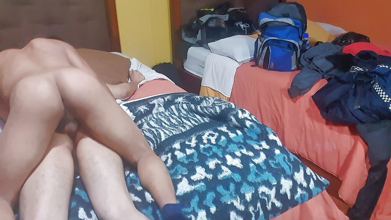 My friend asks me to suck his cock while he's bandaged