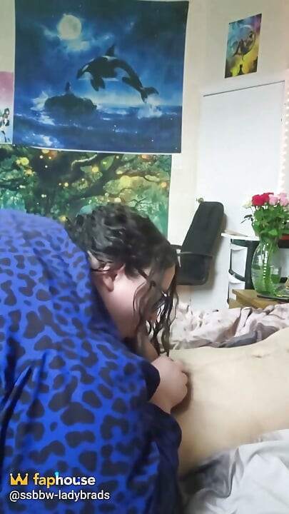 SSBBW Gives Lucky Fan a Blowjob Side on Sensual