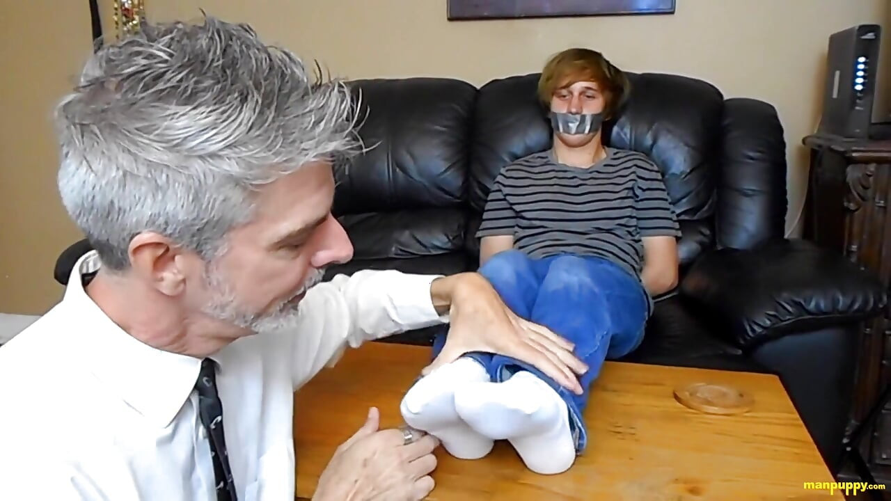 Elis Squirms on the Couch