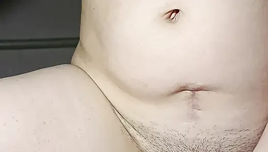 Memek sempit cewek sange ini dientot habis-habisan sampai dicrot di dalam