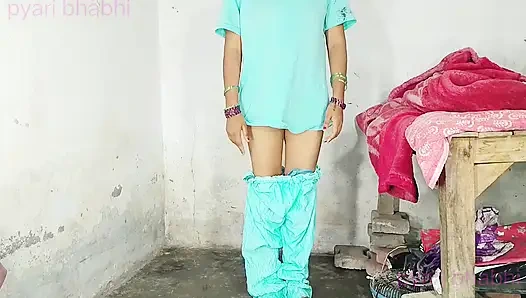 Audio hindi desi bhabhi ki memek gemuk mengisap memek dan mengisap susu dari payudara dan gaya anjing di penis pe baitha ke lurus berbaring ke