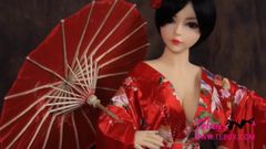 इस एशियाई के साथ यौन संबंध रखने. जापानी सेक्स गुड़िया
