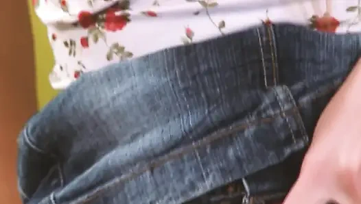 Adegan seks gadis imut 4_beautiful rambut pirang dengan toket kecil dientot sama dua kontol besar