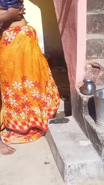 Spectacular moment from "Savita bhabhi ko angan me hi chod diya dhup bahut tha"