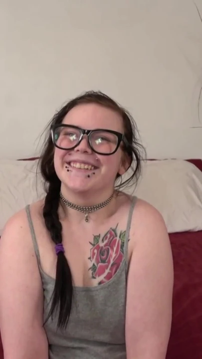 Ikonikus pillanat a "Casting válogatás Hot Milf Kimmy, Alisha, Kaylee, Mia, Lilly, Makayla, Kate, Kelly, Olivia és Lexi" összeállításból