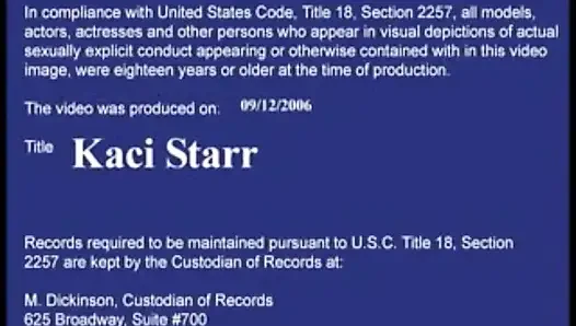 Kaci Starr piercingleriyle yatakta sikişiyor