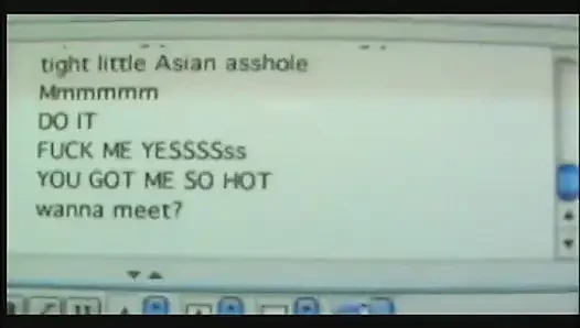 Cewek Asia super hot ini lagi asik nyepong 2 kontol sekaligus dan dua kontol sekaligus untuk dientot habis-habisan sama dua cowok sekaligus