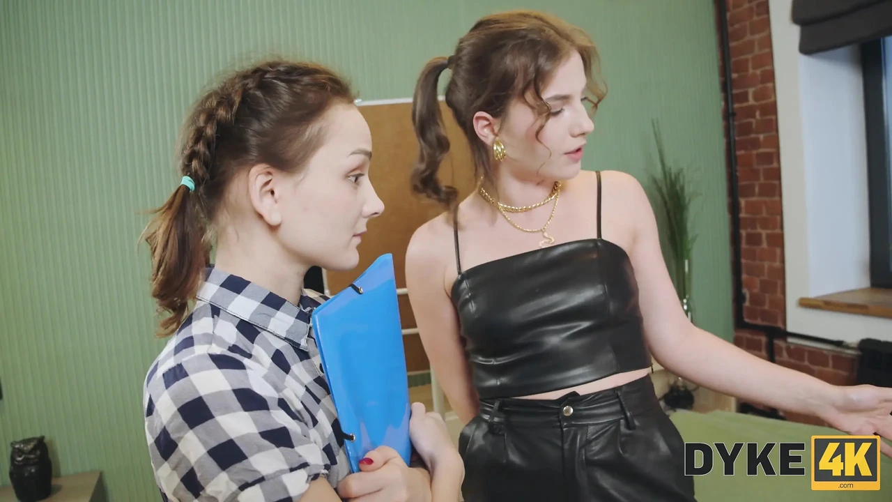 Three Girls Unit