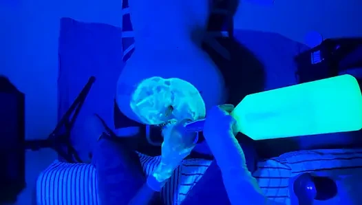Fisting uv