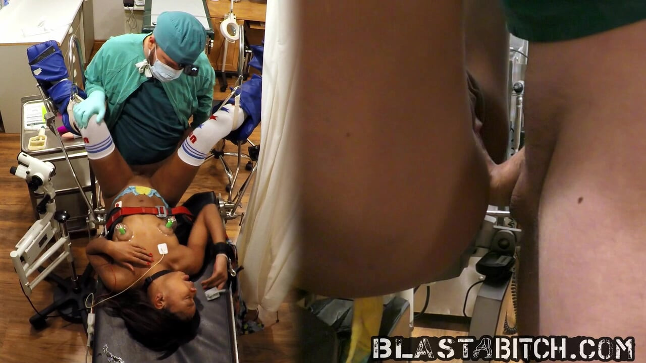 หีของ Minnie Rose โดนน้ําแตกเต็มตัว