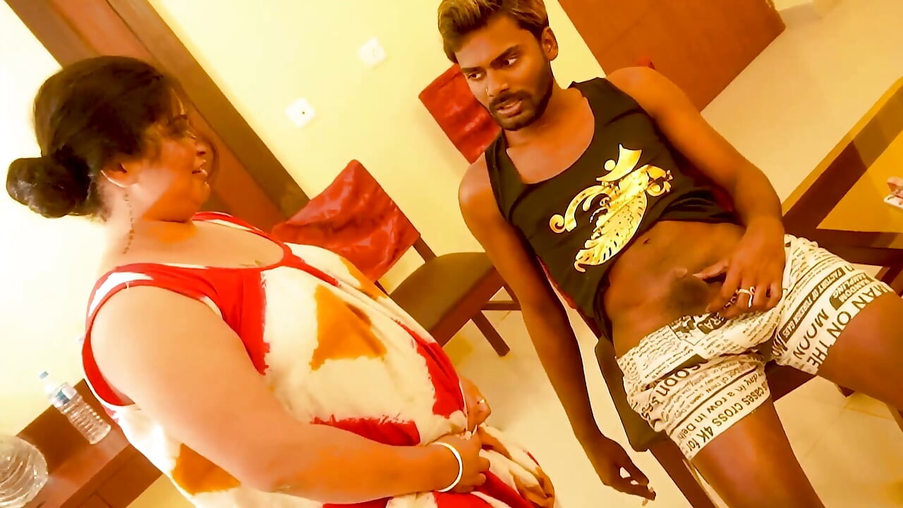 Desi boys fucking of his sexy big boobs lady servant