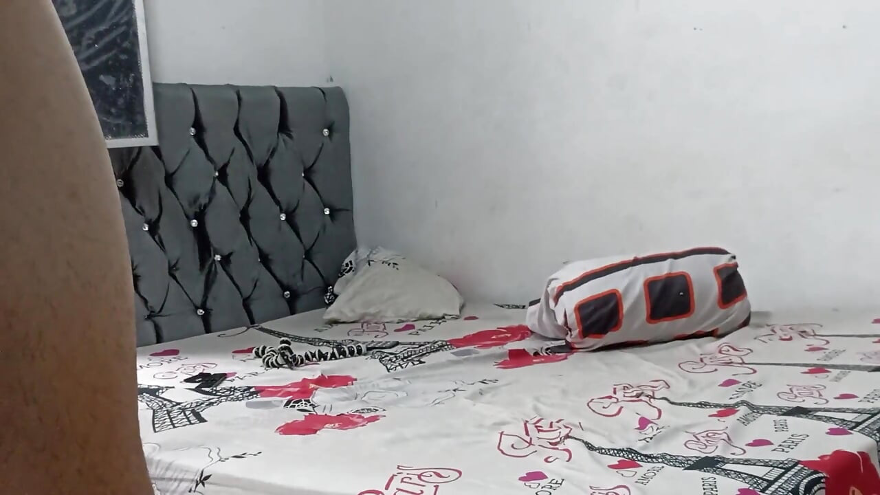 Meine latina-freundin reitet meinen schwanz