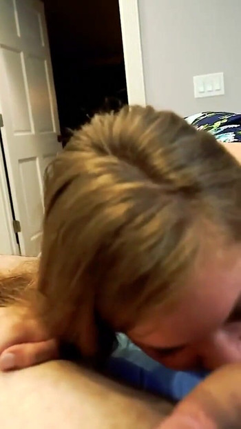 جلسة تدليك الطالبة المذهلة لورين تبلل ومنحرفة أثناء ركوب الزب | مقطع 1