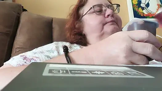 Jilat cangkir pudingku buat kamu tukang makan