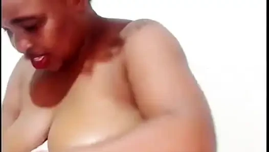 Bagian 1: pompa puting & vibrator, jalanku sampai orgasme dahsyat