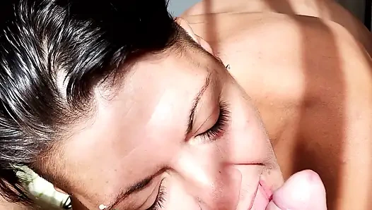Spermasüchtig Blowjob & Schlucken Am Morgen
