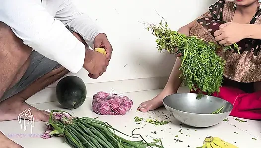 Komal Mami, you are curing the vegetable, give me a banana.