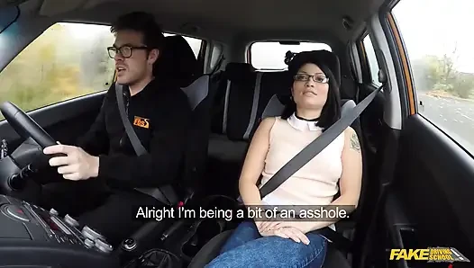 Fake driving college - instruktur fake driving college muka murid asia ini untuk memaafkan mabuknya