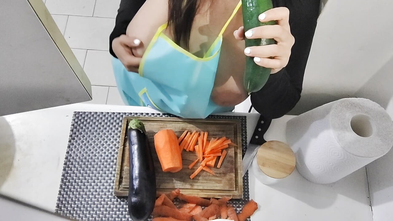 I shove a huge cucumber up my hungry asshole - Fetish
