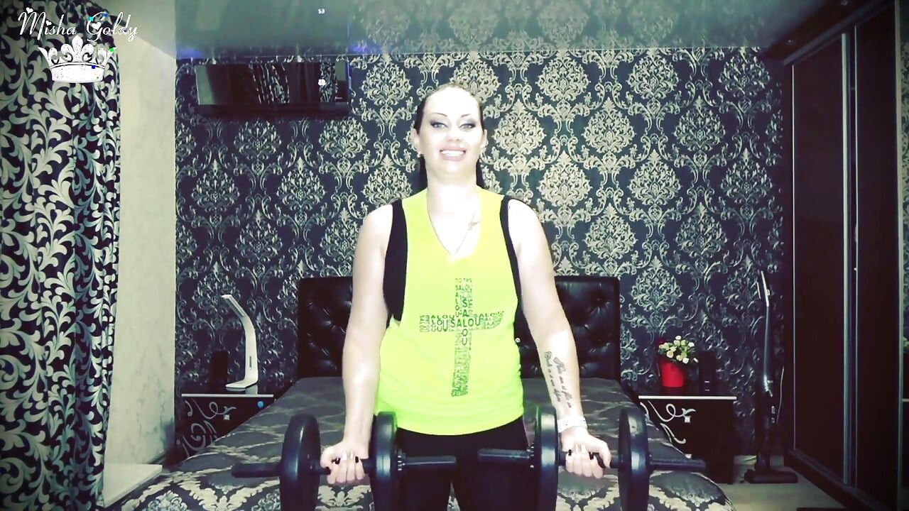 Beating my weight lifting challenge! More than 80 repeats for biceps