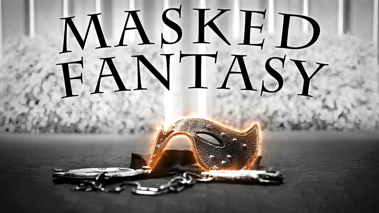 Analni trening dvostruka penetracija mašinom za jebanje i njegovim kurcem u guzi i pički