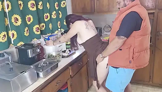 Şiplak mutfakta sikiş