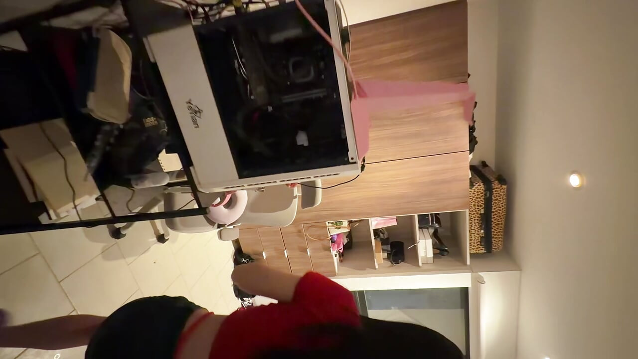 SLUT IN SUIT SUCKS MY DICK LIKE A GODDESS