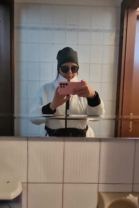 Sensational Compilation of Farts in Public Toilets and Great Piss for This Italian MILF
