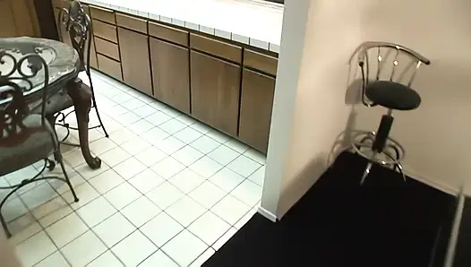 Aryana Starr nasıl sikişeceğini ve sperm alacağını biliyor