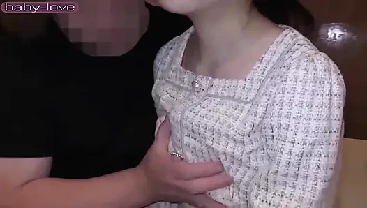 Peak Desire. Olgun evli kadın en yoğun hissini hissediyor ve anı dürüst bir hisle kucaklıyor