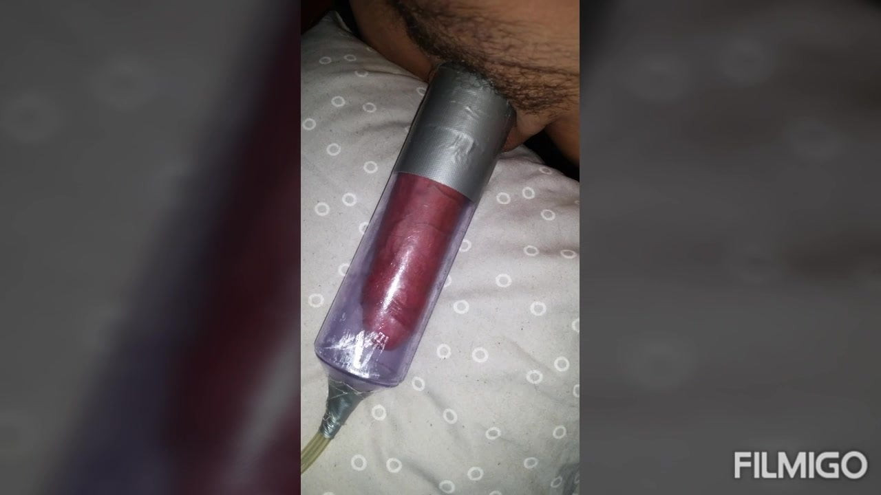 カメラでこの欲求不満の巨根をポンピング